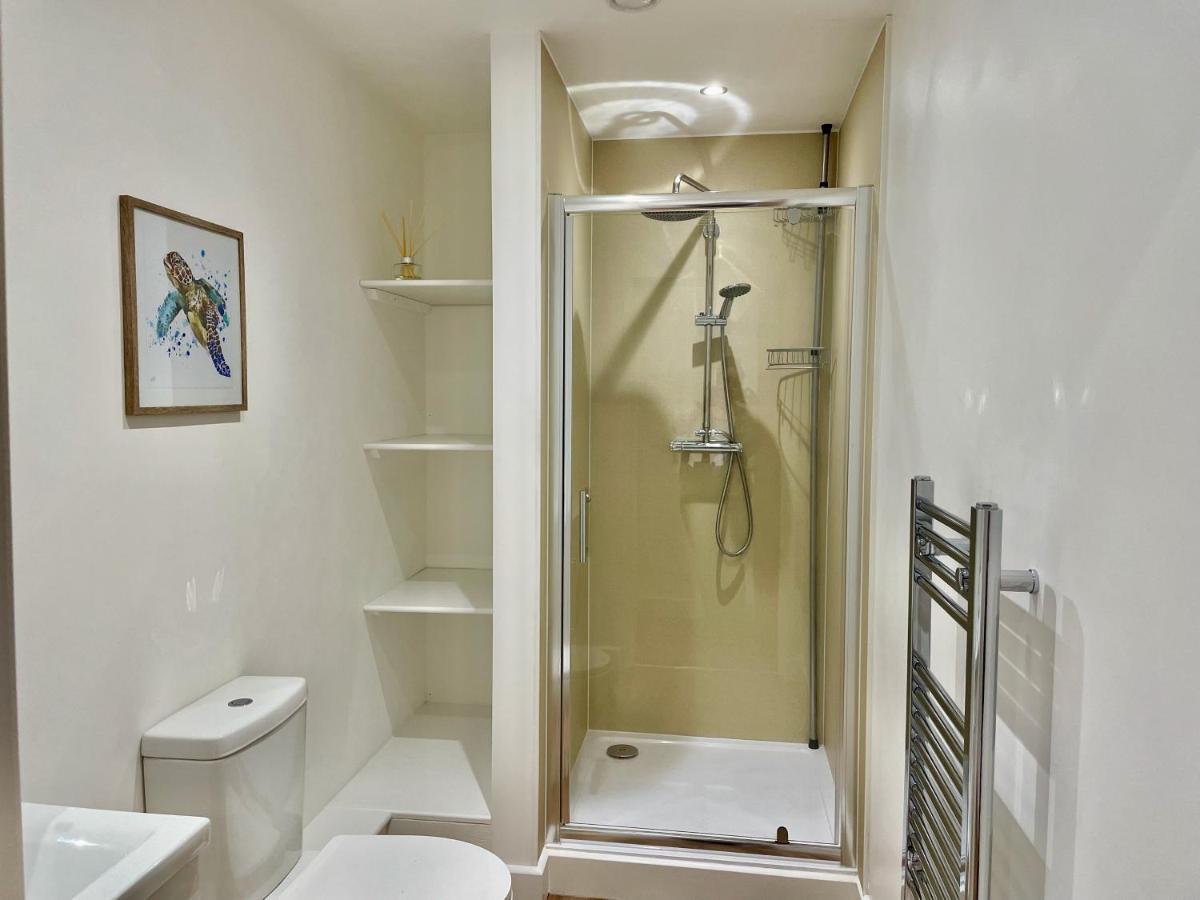 Strawberry Line, Flat 2 Apartment Wells Ngoại thất bức ảnh